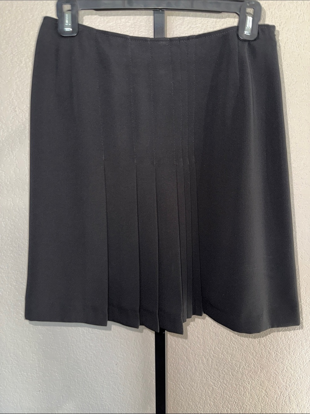 Have Bernard Pleated Front Skirt Black size 10